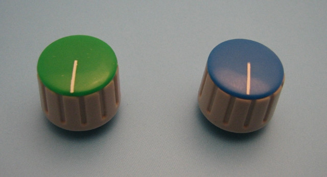 Gałka potencjometru szara 18mm GS18 zielona